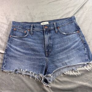 Madewell Denim Cut off Shorts Women's Jean shorts size 32 The perfect jean short